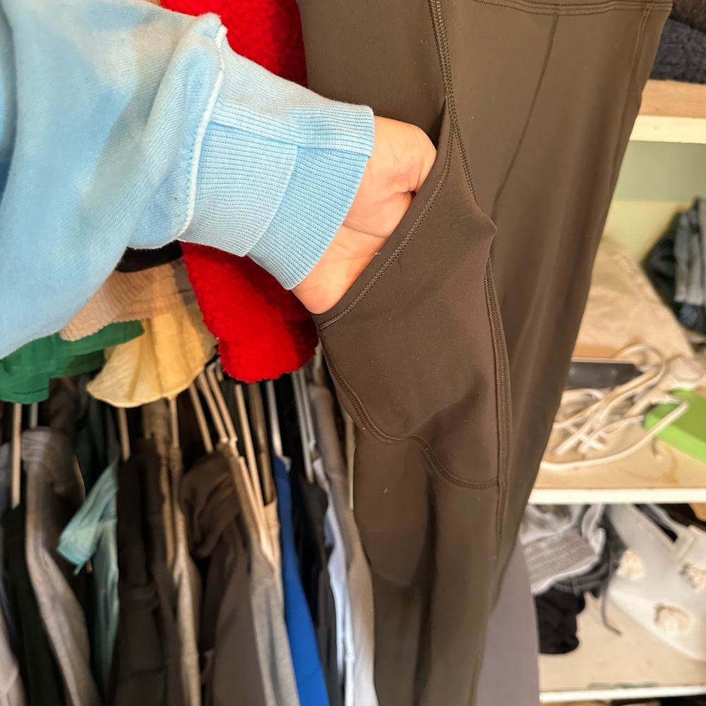 Army Green Lululemon Wunder Under with Pockets